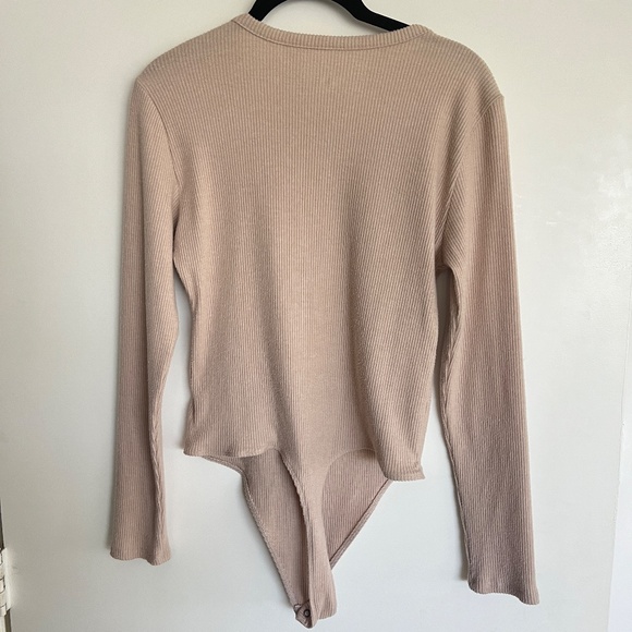 American Eagle Long-Sleeve Henley Bodysuit - Size L - Picture 7 of 7